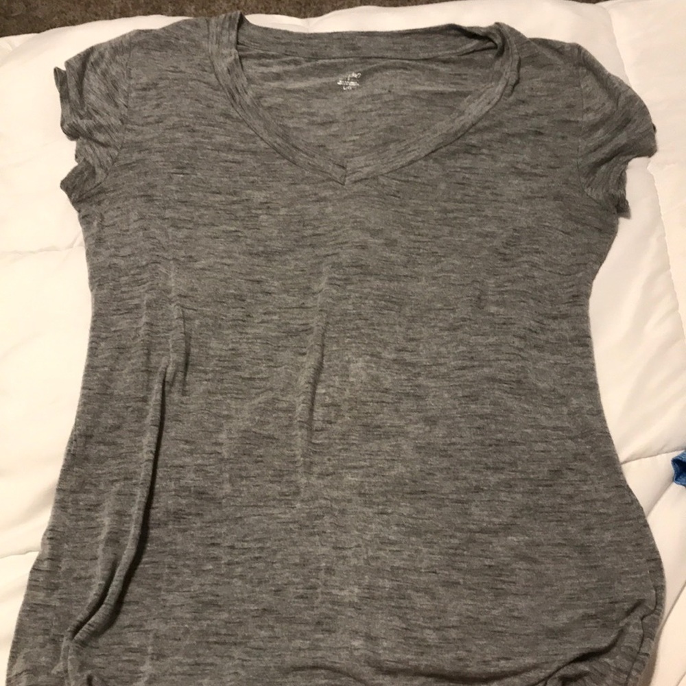 grey tee